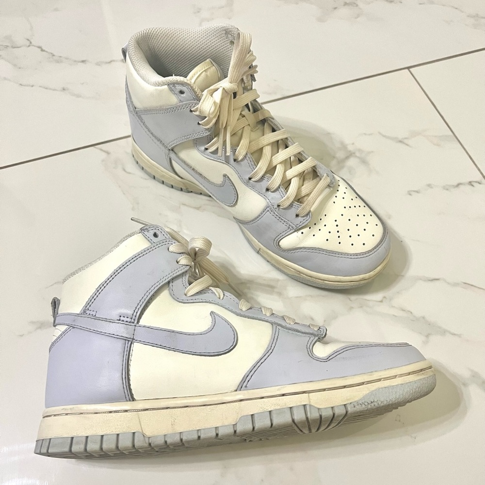 Nike Dunk High in Football Grey